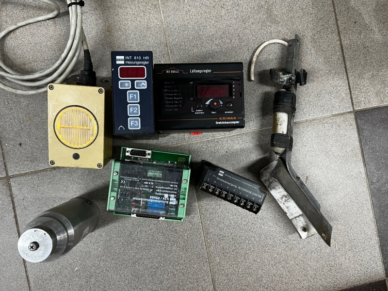 Kriwan Kompaktregler INT800+810
