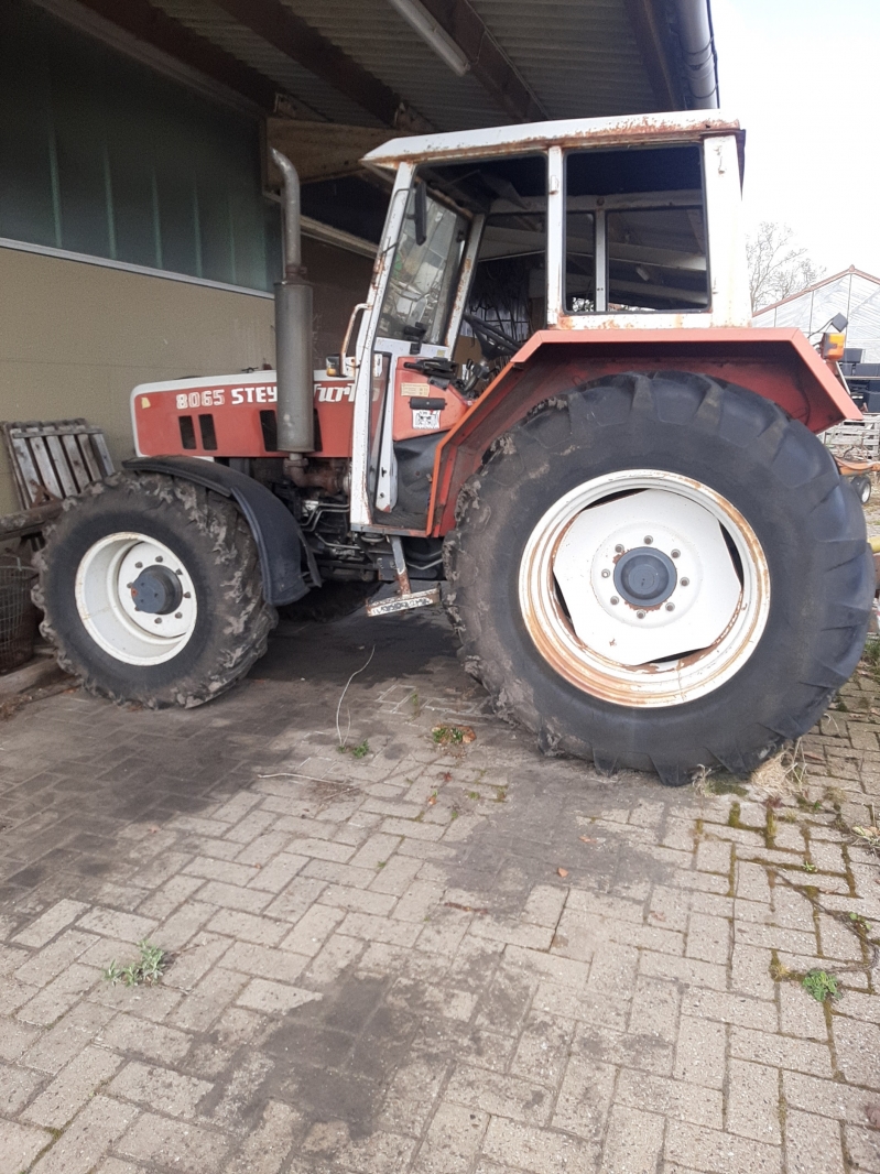 Traktor Steyer 8065
