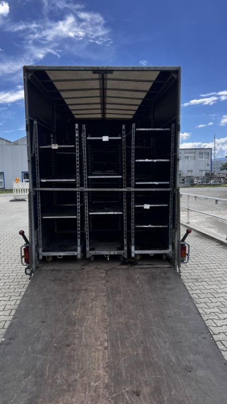 Anhänger für 9 Container